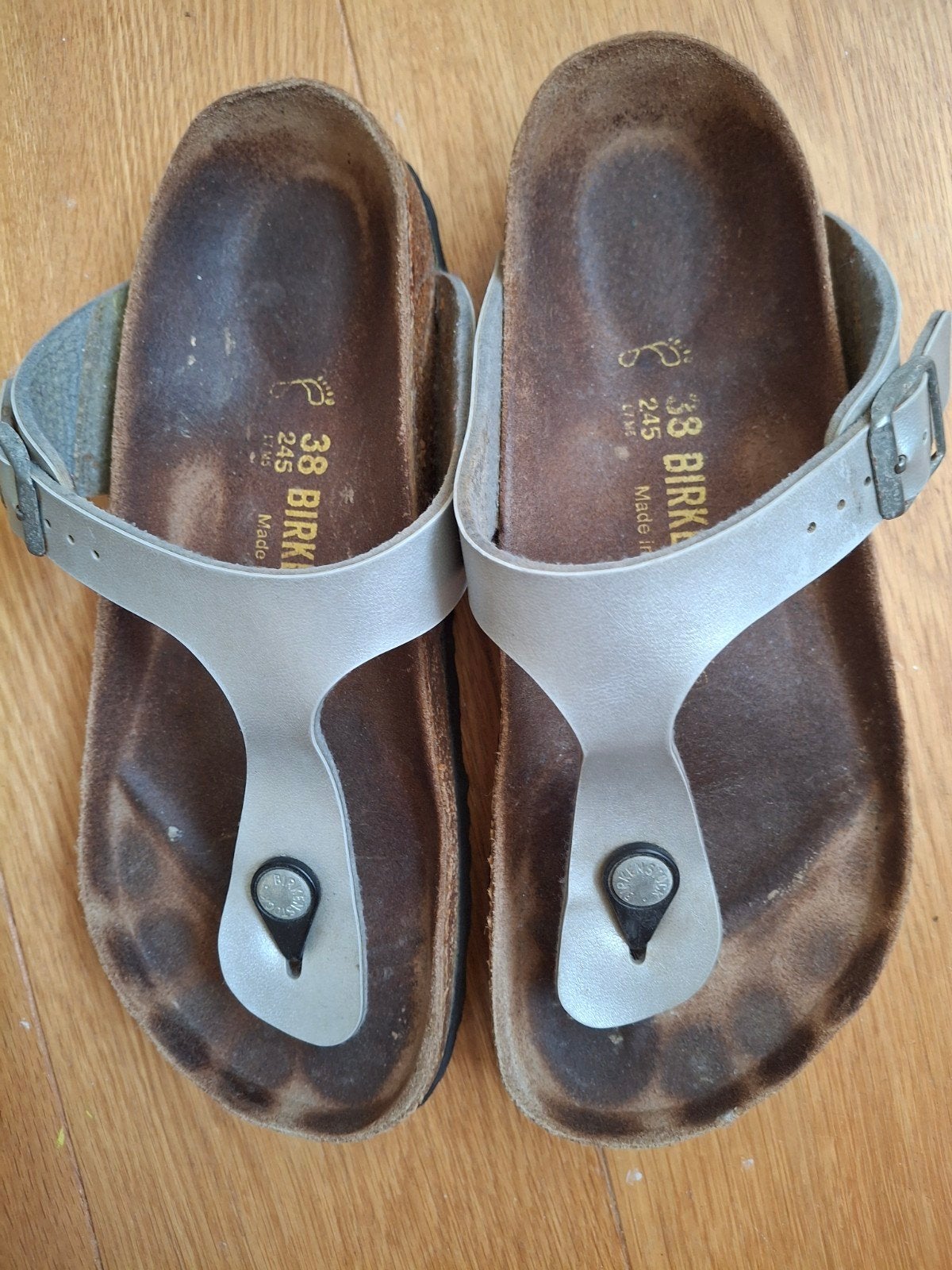 Birkenstock Gizeh sandalen zilver kleurig maat 38, Kleding | Dames, Schoenen, Overige kleuren, Gedragen, Birkenstock, Sandalen of Muiltjes