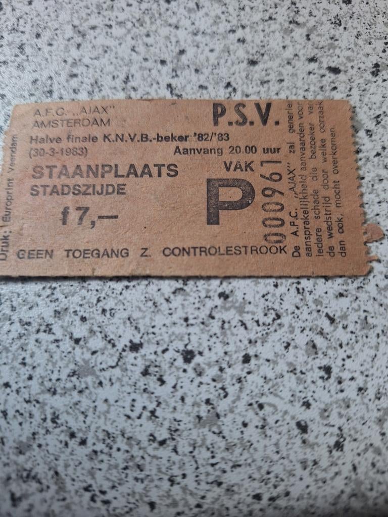 Ticket ajax psv 1/2 finale knvb beker 82/83, Ophalen of Verzenden, Gebruikt, Ajax, Overige typen