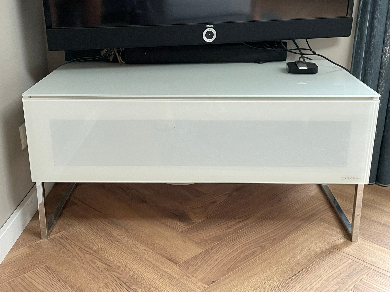 Norstone Khalm TV MEUBEL, Huis en Inrichting, Kasten | Televisiemeubels, Minder dan 100 cm, 50 tot 75 cm, 50 tot 100 cm, Ophalen of Verzenden