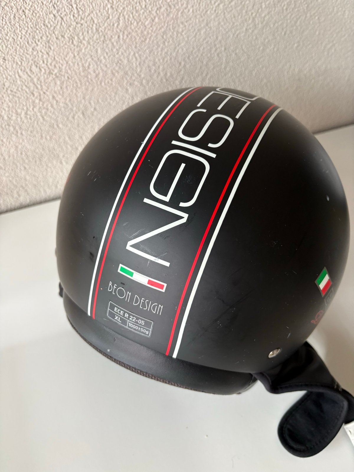 Beon Design helm zwart maat XL in goede staat, Fietsen en Brommers, Brommerhelmen, Ophalen, Gebruikt, Extra large of groter