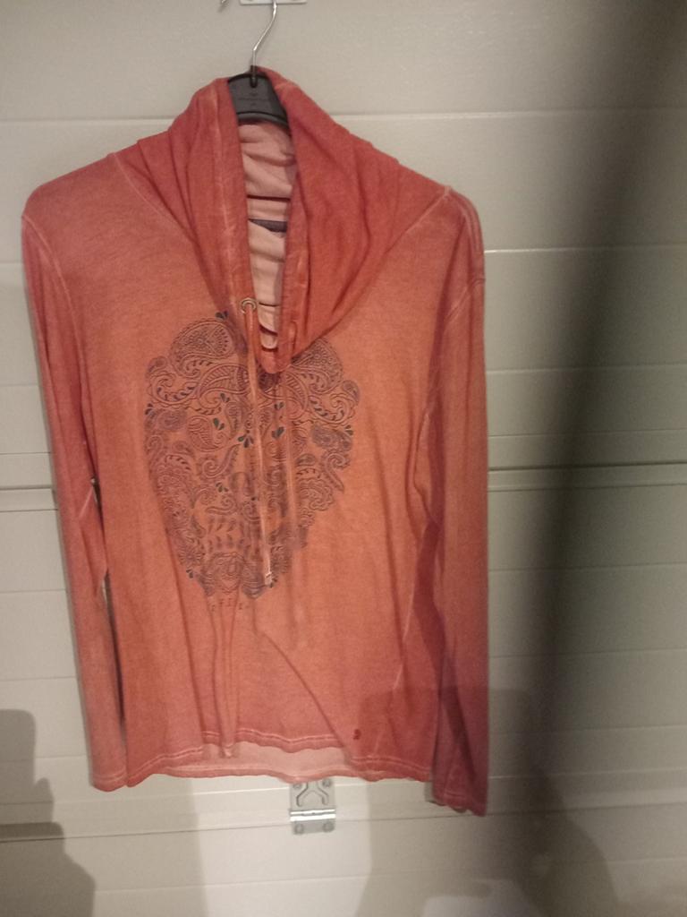 Refill trui met col en print - Maat M, Ophalen of Verzenden, Zo goed als nieuw, Rood