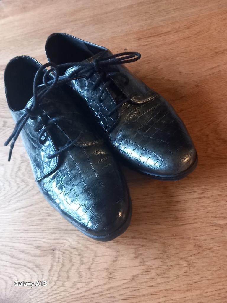 Fabs schoenen mt 40, Kleding | Dames, Schoenen, Fabs, Ophalen of Verzenden, Sneakers of Gympen, Grijs