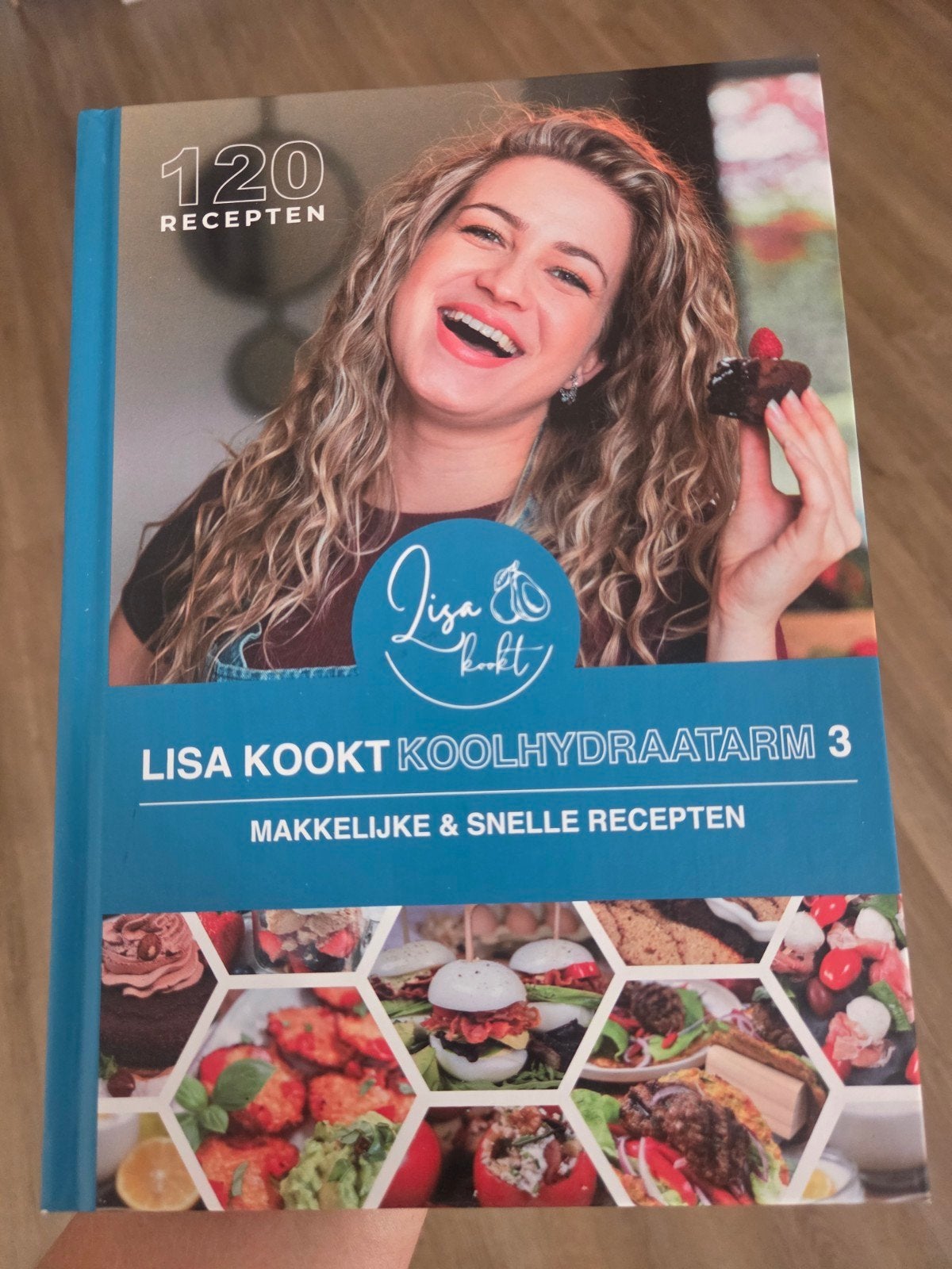Lisa Kookt Koolhydraatarm 3: Makkelijke & Snelle Recepten, Voorgerechten en Soepen, Gezond koken, Ophalen of Verzenden, Zo goed als nieuw
