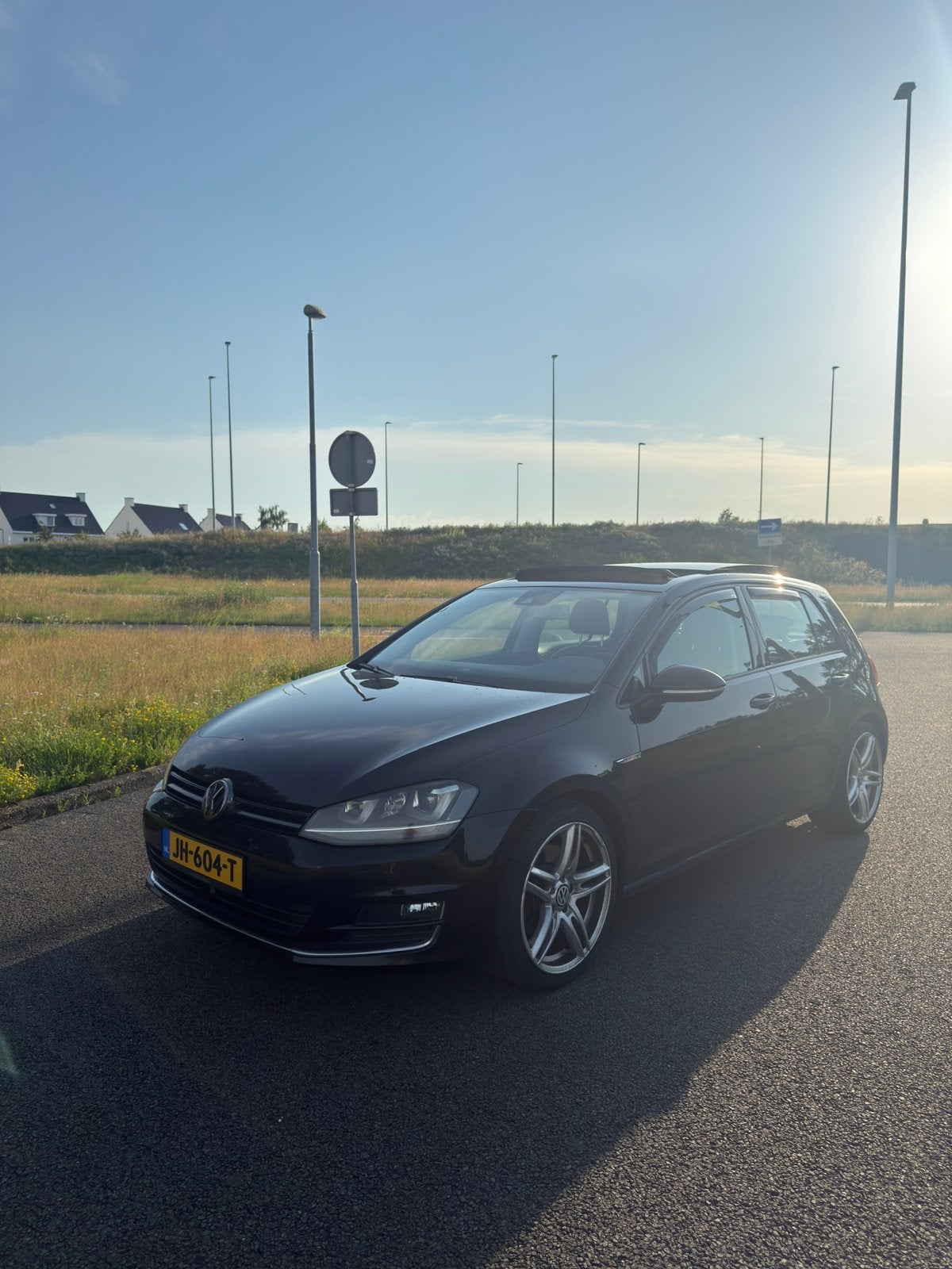 VOLKSWAGEN GOLF 7 1.4 TSI | PANO | ACC | CARPLAY | KEYLESS |, Auto's, 4 cilinders, Zwart, 1395 cc, 650 kg