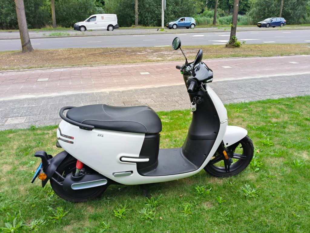 Horwin EK1 electrische scooter, Ophalen of Verzenden, Zo goed als nieuw, Elektrisch, Overige merken