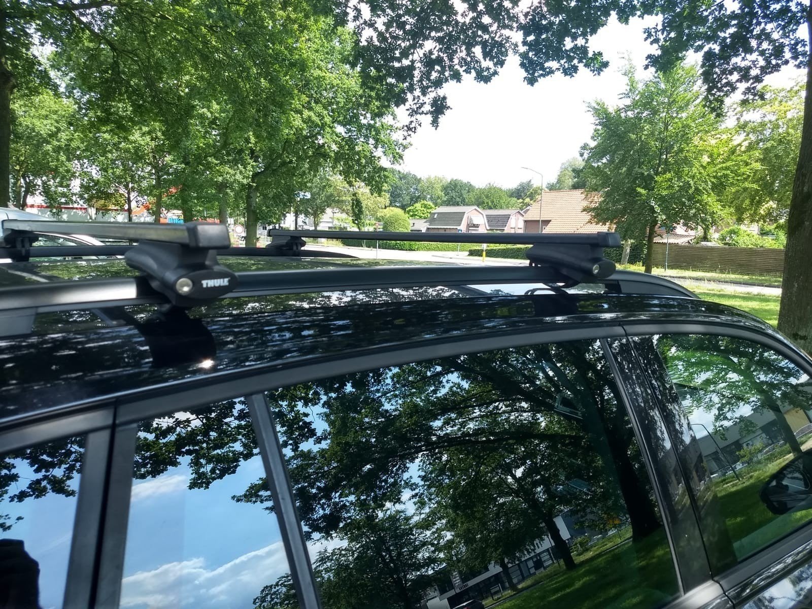 Thule dakdragers Volkswagen Tiguan, Ophalen, Zo goed als nieuw
