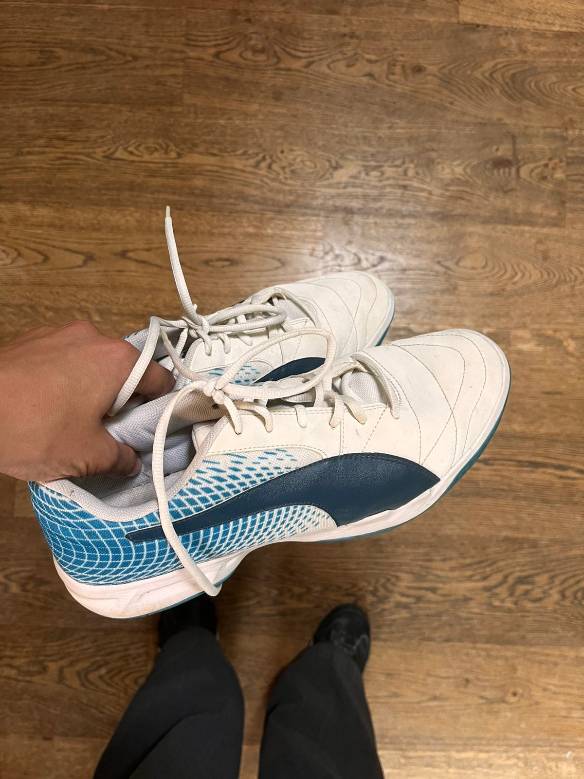 Zaalschoenen maat 42, Kleding | Heren, Schoenen, Ophalen of Verzenden, Zo goed als nieuw