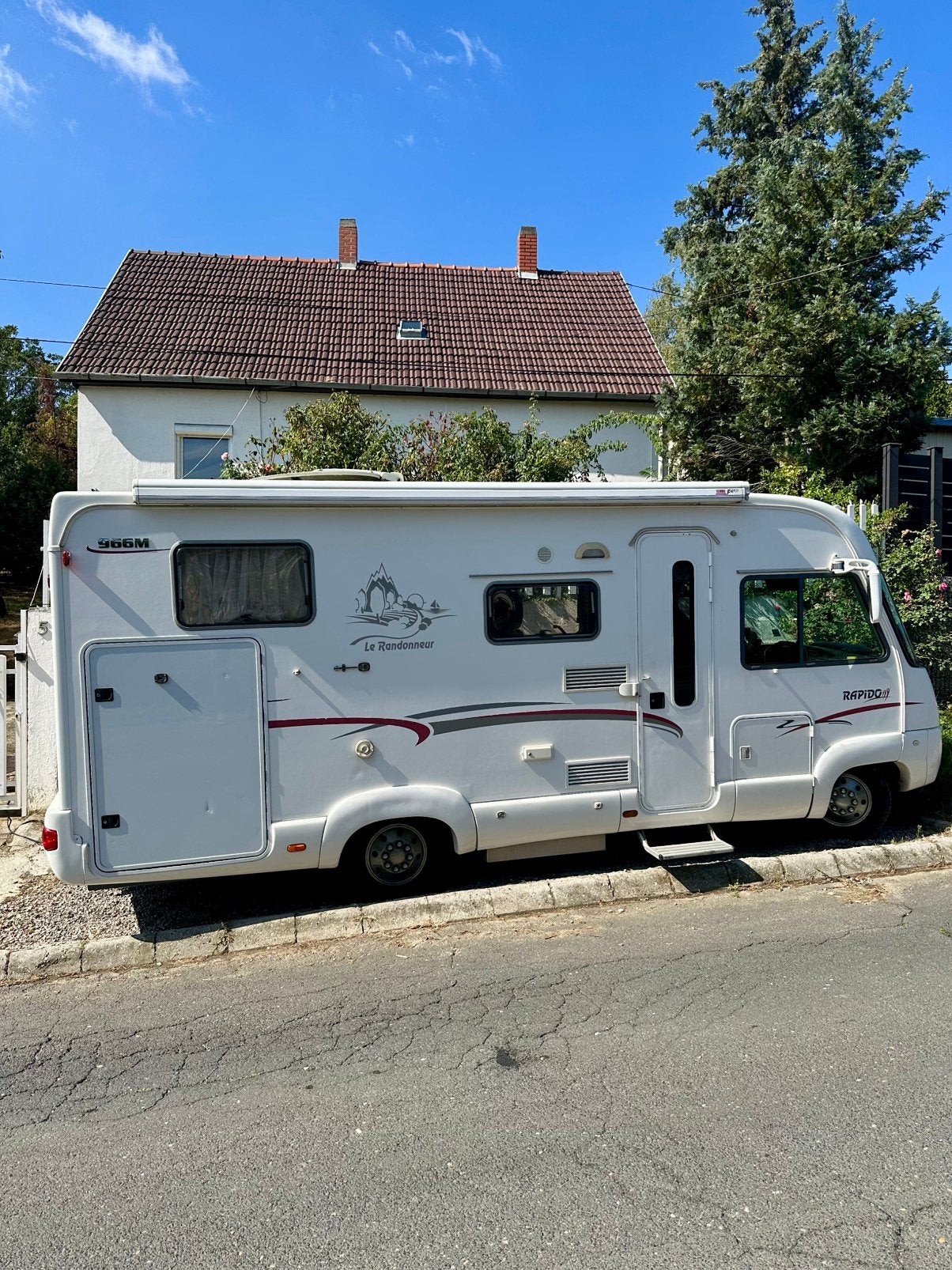Rapido 966M extra grote garage, 2005, 2,7 5 cilinder 156 pk, Achteruitrijcamera, Ringverwarming, 6 tot 7 meter, Diesel