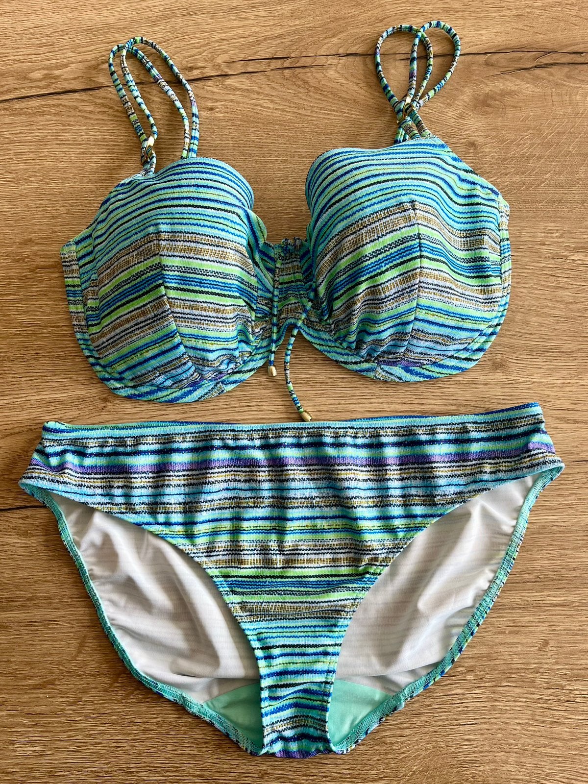 Prima donna 90F en bbh broekje  44 turquoise dessin, Kleding | Dames, Meerkleurig, Ophalen of Verzenden, Bikini, Gedragen