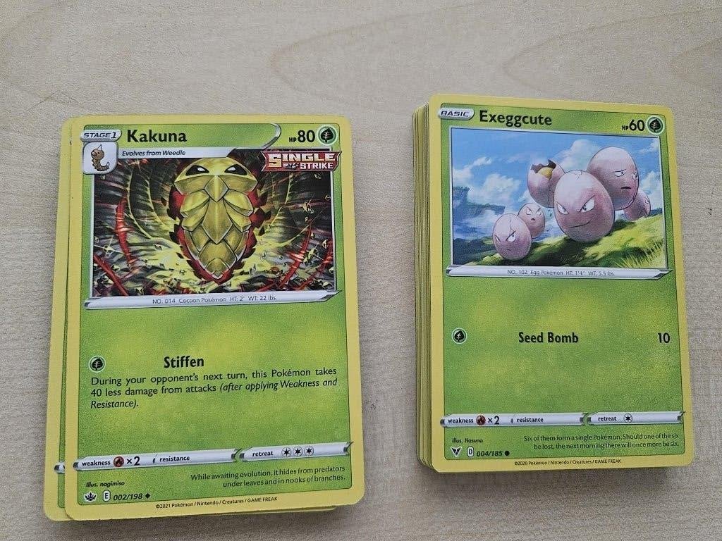 Pokémon lot — Vivid Voltage & Chilling Reign, Ophalen of Verzenden, Zo goed als nieuw, Meerdere kaarten, Foil