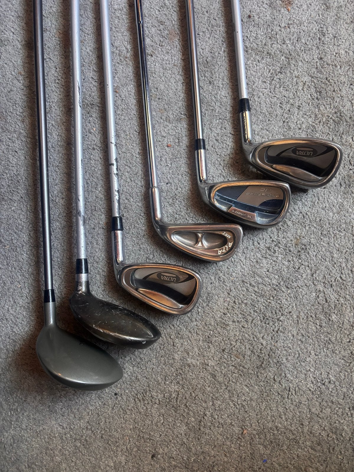 Diverse golfclubs: Wilson, Bronze Cat, Ultra - Gebruikt, Ophalen, Gebruikt, Set, Overige merken