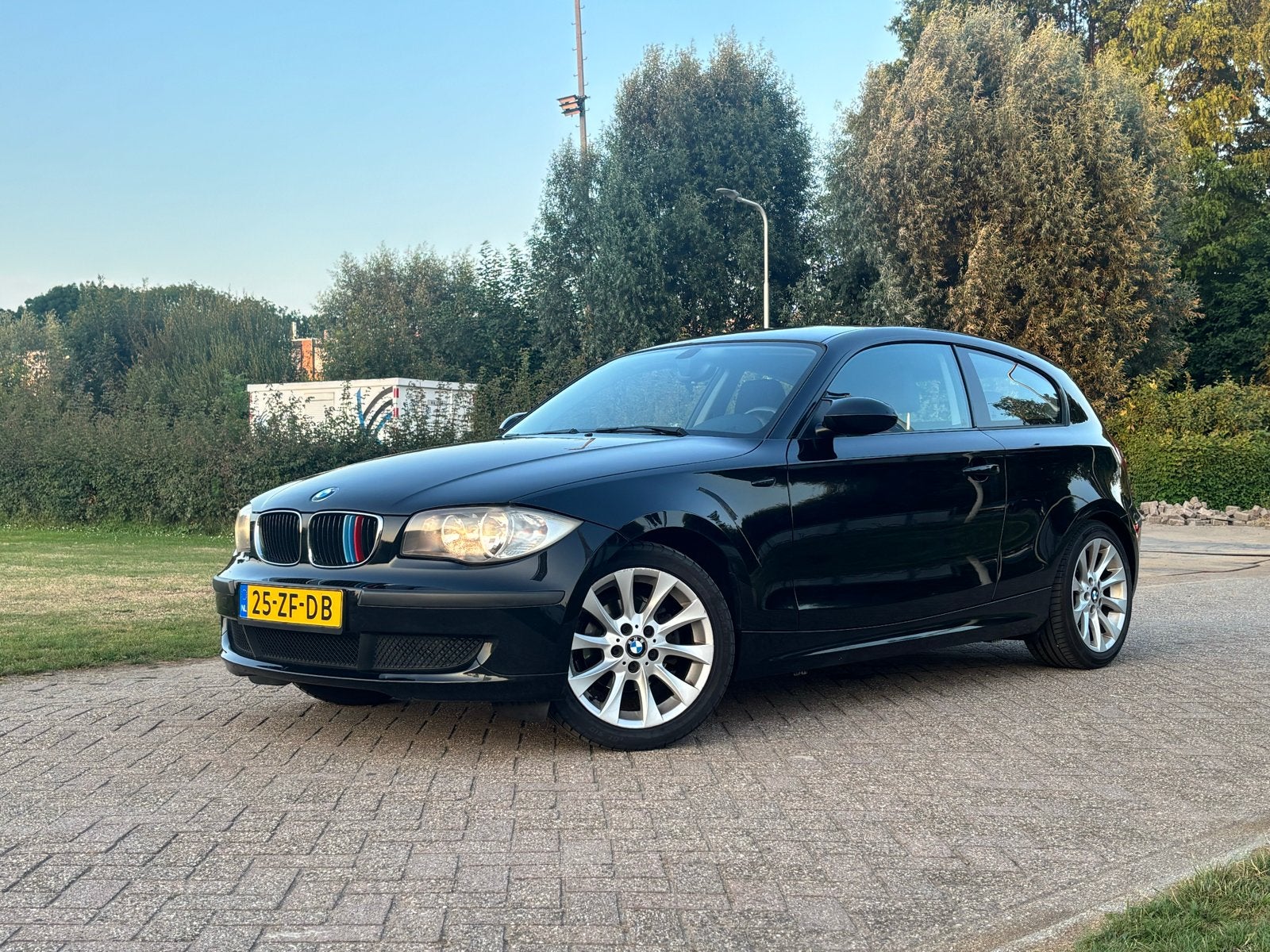 BMW 1-Serie 1.6 I 116 3DR 2008 Zwart, Auto's, 1-Serie, Euro 5, 4 cilinders, Origineel Nederlands