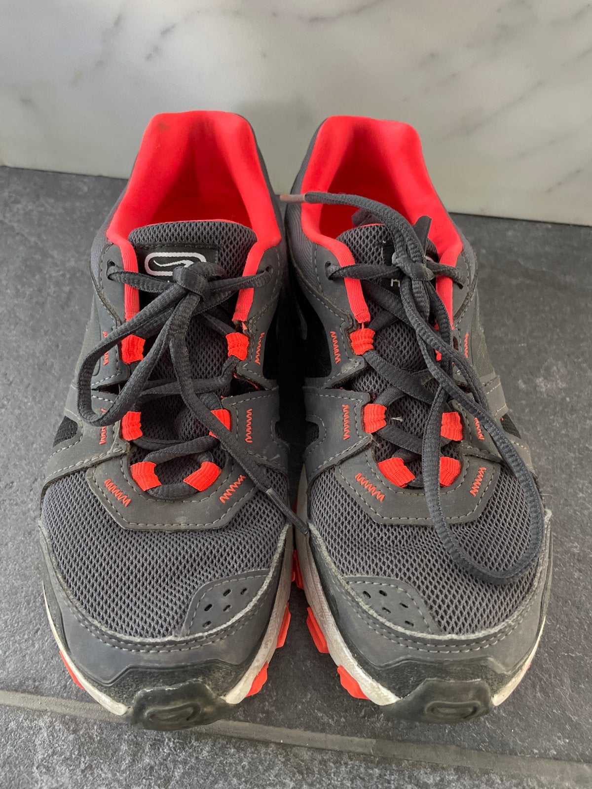 Kalenji Kiprun sport schoenen maat 34 - Grijs/Rood, Overige merken, Gebruikt, Hardloopschoenen, Ophalen of Verzenden