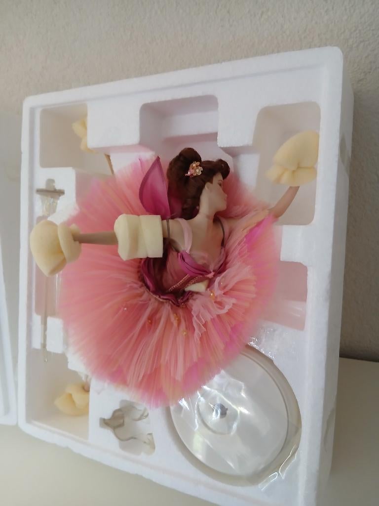 Ballerina Classic Grace barbie pop, Verzamelen, Poppen, Ophalen, Nieuw, Pop