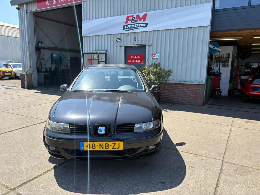 SEAT Toledo 2.3 V5 Sport Clima, camera, trekhaak, Auto's, Voorwielaandrijving, Stof, Gebruikt, Zwart