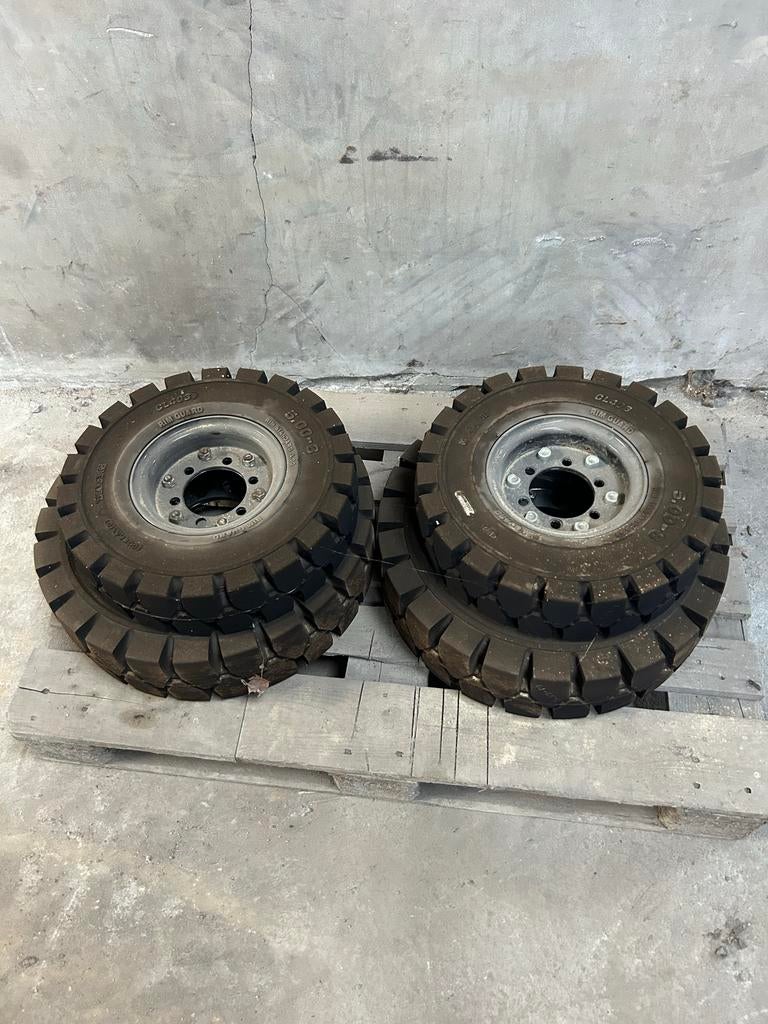 Set volrubber heftruck wielen 5.00-8 en 6.50-10, Ophalen