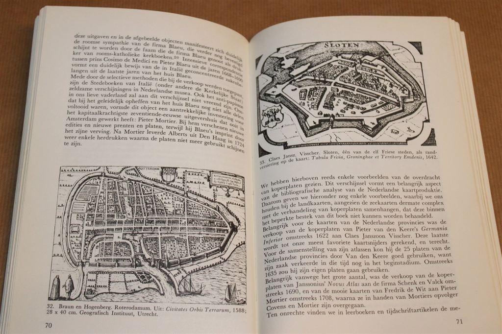 Kaarten en Kaarttekenaars — Fockema Andreae & Koeman [1975], Gelezen, Ophalen of Verzenden, Landkaart, 1800 tot 2000