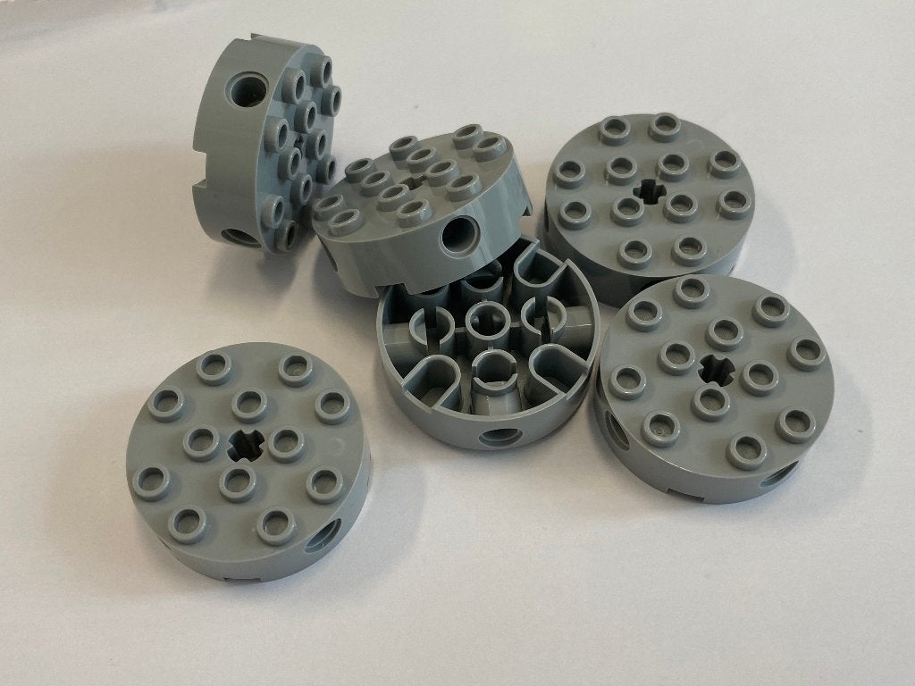 Partij 6x nieuwe 4x4 ronde lichtgrijze Lego stenen met asgat
