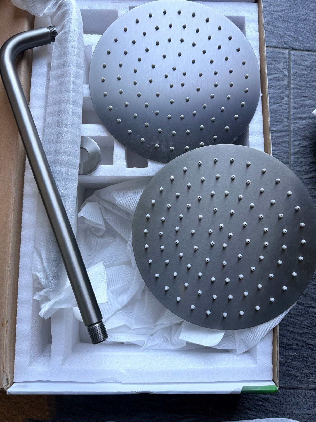 2 Nieuwe Aloni Gunmetal Grey Douchekoppen, Huis en Inrichting, Badkamer | Badkamermeubels, Ophalen of Verzenden, Nieuw, Overige typen