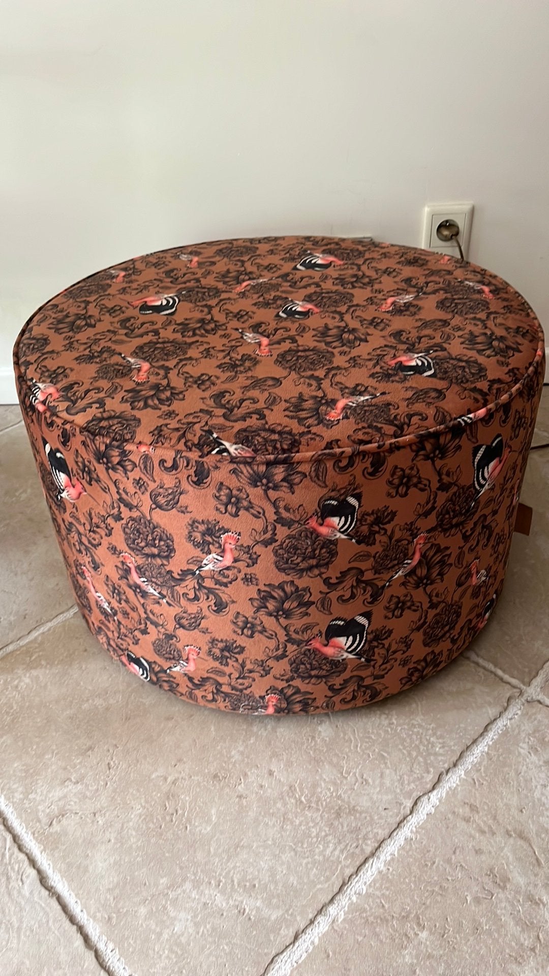 Poef/bijzet tafel, Ophalen of Verzenden, Zo goed als nieuw, Rond, Minder dan 50 cm
