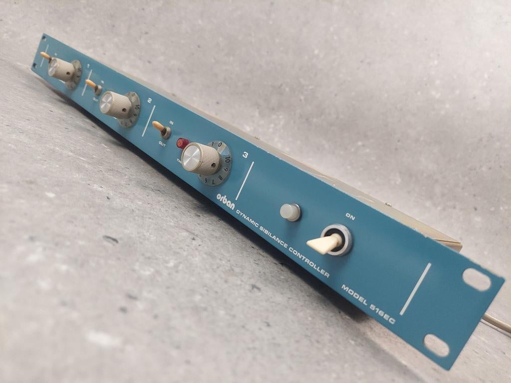 👉Vintage ORBAN 516EC Dynamic Sibilance Controller, De-esser, Muziek en Instrumenten, Effecten, Gebruikt, Chorus, Delay of Echo