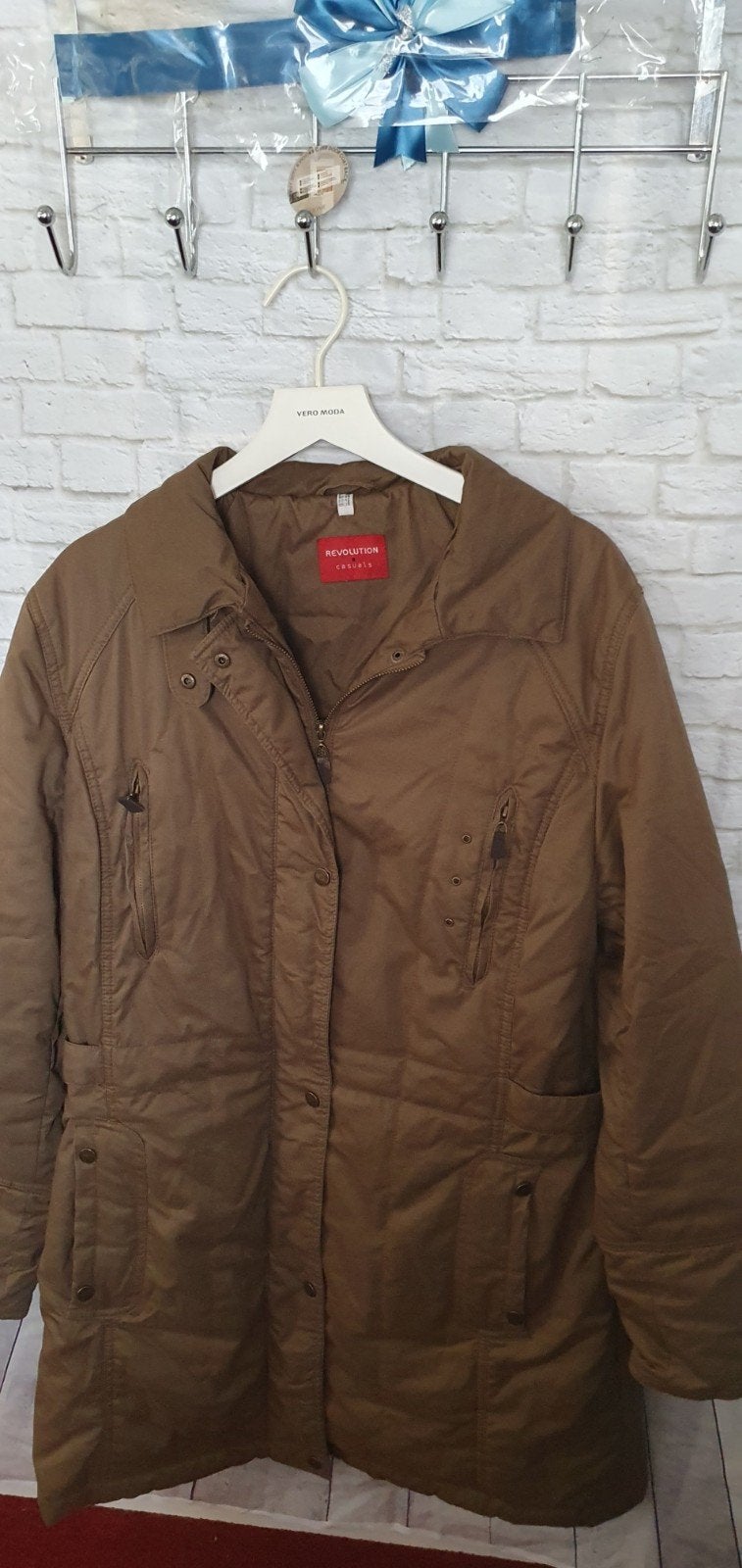Nieuwe Revolution Casuals jas, maat 42/44 (L), Kleding | Dames, Revolution Casuals, Bruin, Verzenden, Maat 42/44 (L)