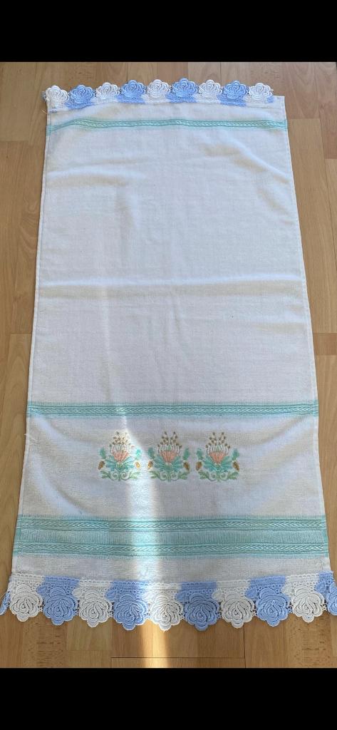 Witte handdoeken met botduursel: Nieuw, Ophalen of Verzenden, Nieuw, Wit, Handdoek