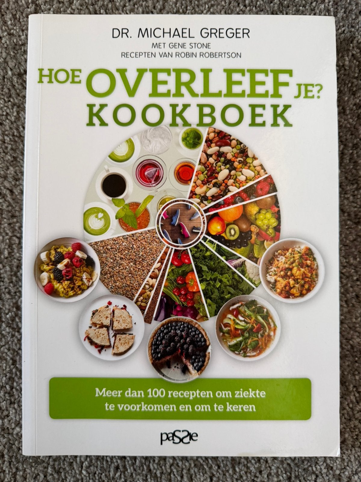 Hoe overleef je? Kookboek - Michael Greger, Boeken, Verzenden, Zo goed als nieuw