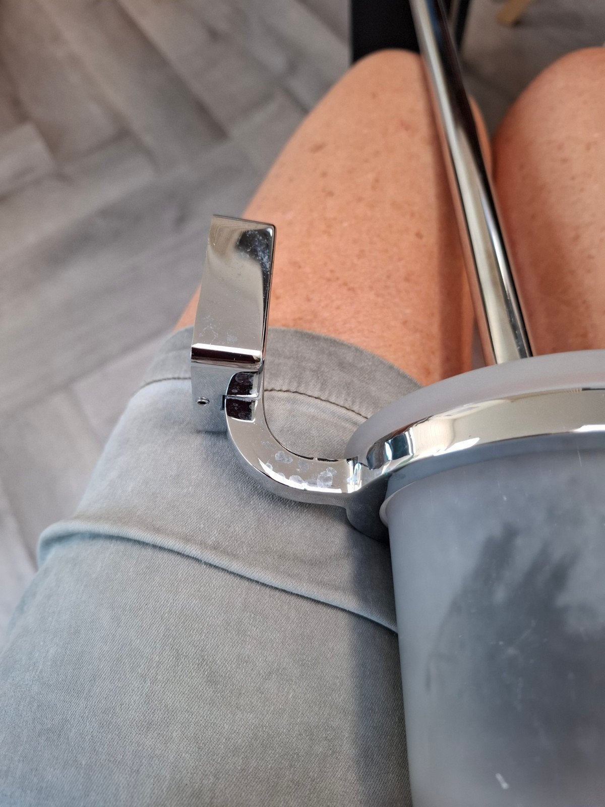 Wandgemonteerde toiletborstelhouder met RVS en mat glas, Ophalen of Verzenden, Nieuw, Zilver, Toilet-accessoire