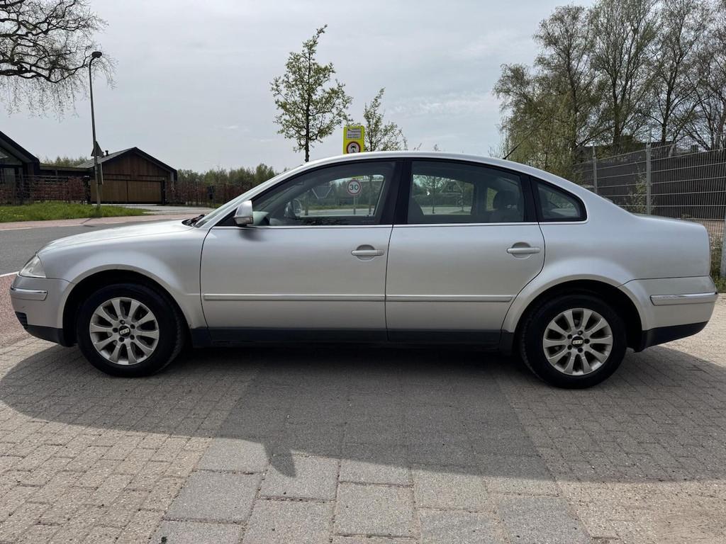 Volkswagen Passat 2.0-20V Athene AIRCO CRUISE TREKHAAK, 1325 kg, Gebruikt, 4 cilinders, 1984 cc
