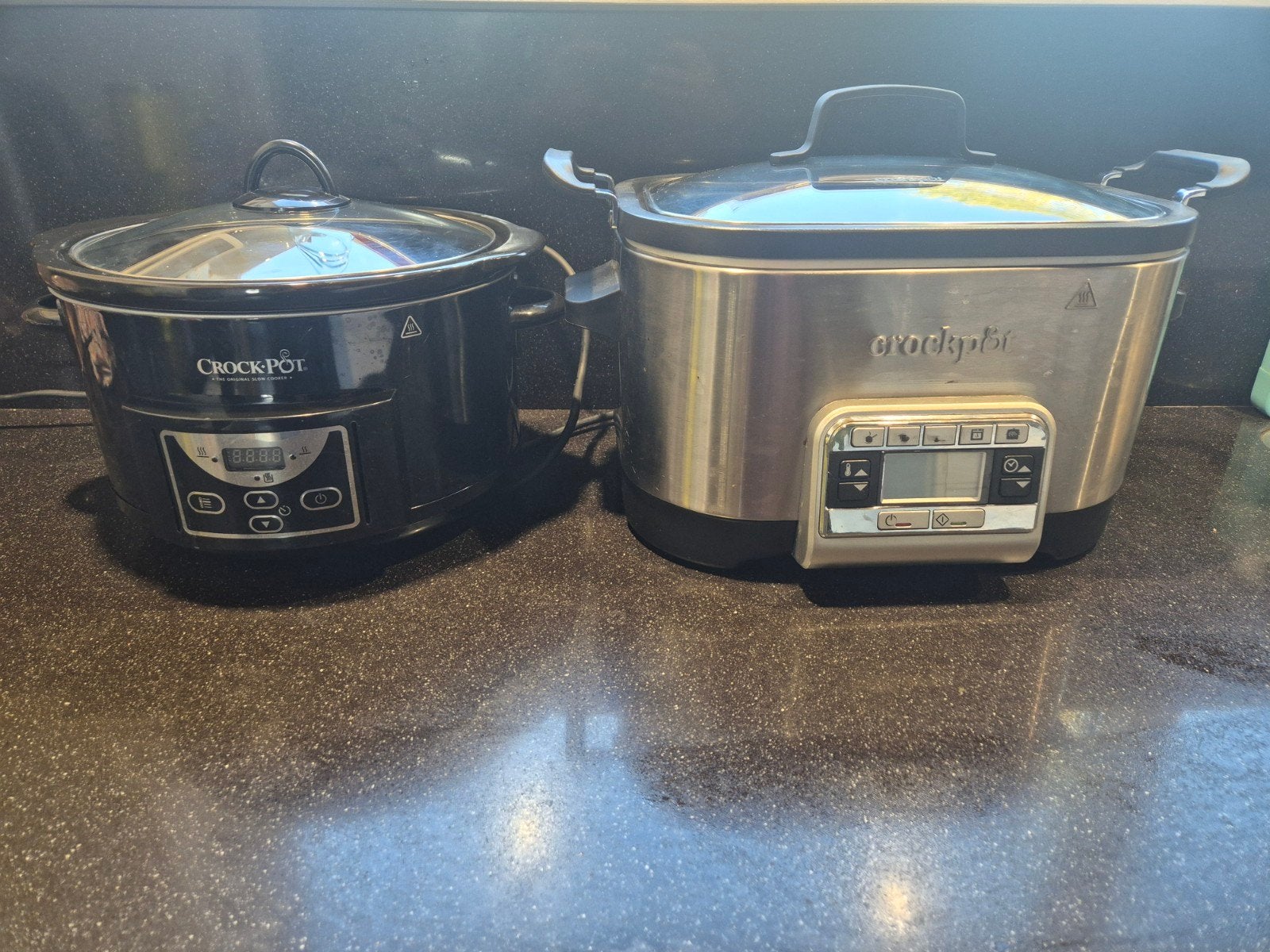 2x Crockpot Slowcookers: 1x 4.7L Werkend + 1x 5.7L Defect, Ophalen of Verzenden, Timer, Gebruikt