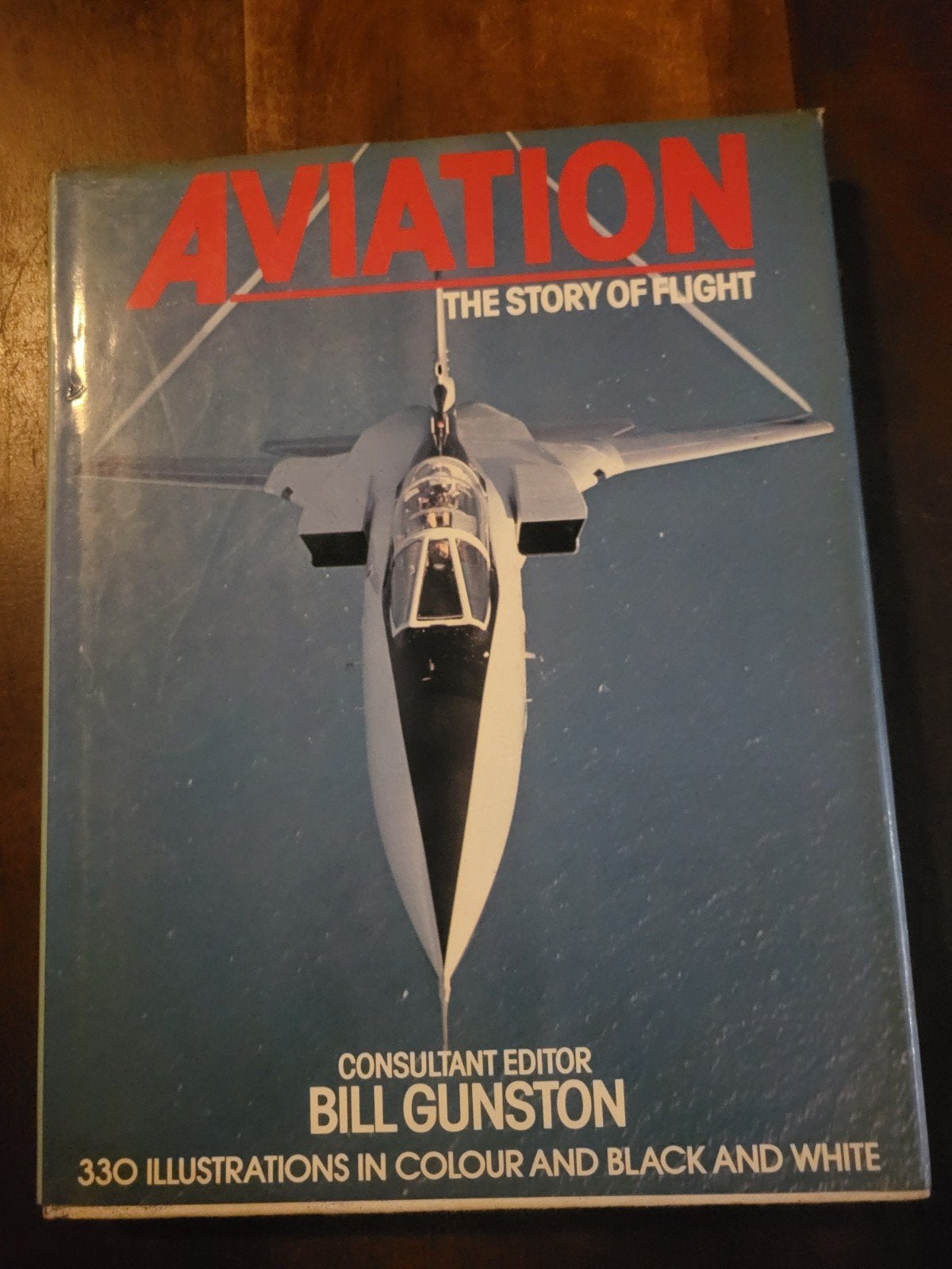 Aviation: The Story of Flight - Bill Gunston, Boeken, Ophalen of Verzenden, Gelezen, Overige onderwerpen, Bill Gunston
