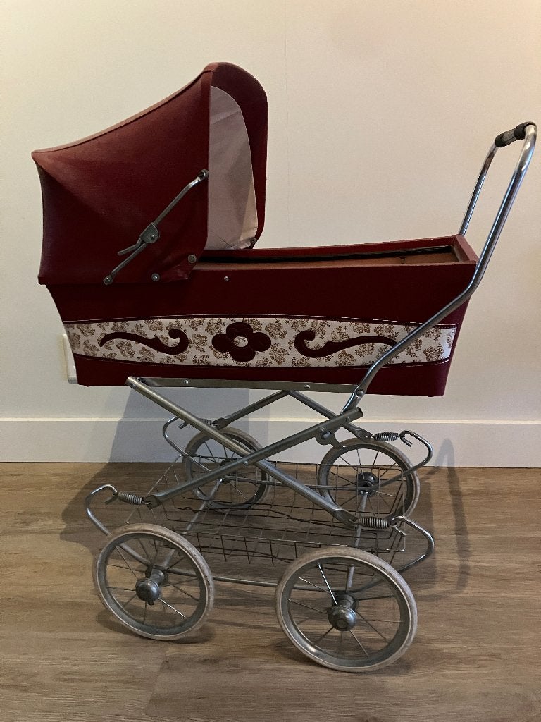 Nostalgische poppenwagen, Kinderen en Baby's, Speelgoed | Poppen, Ophalen, Gebruikt, Overige typen