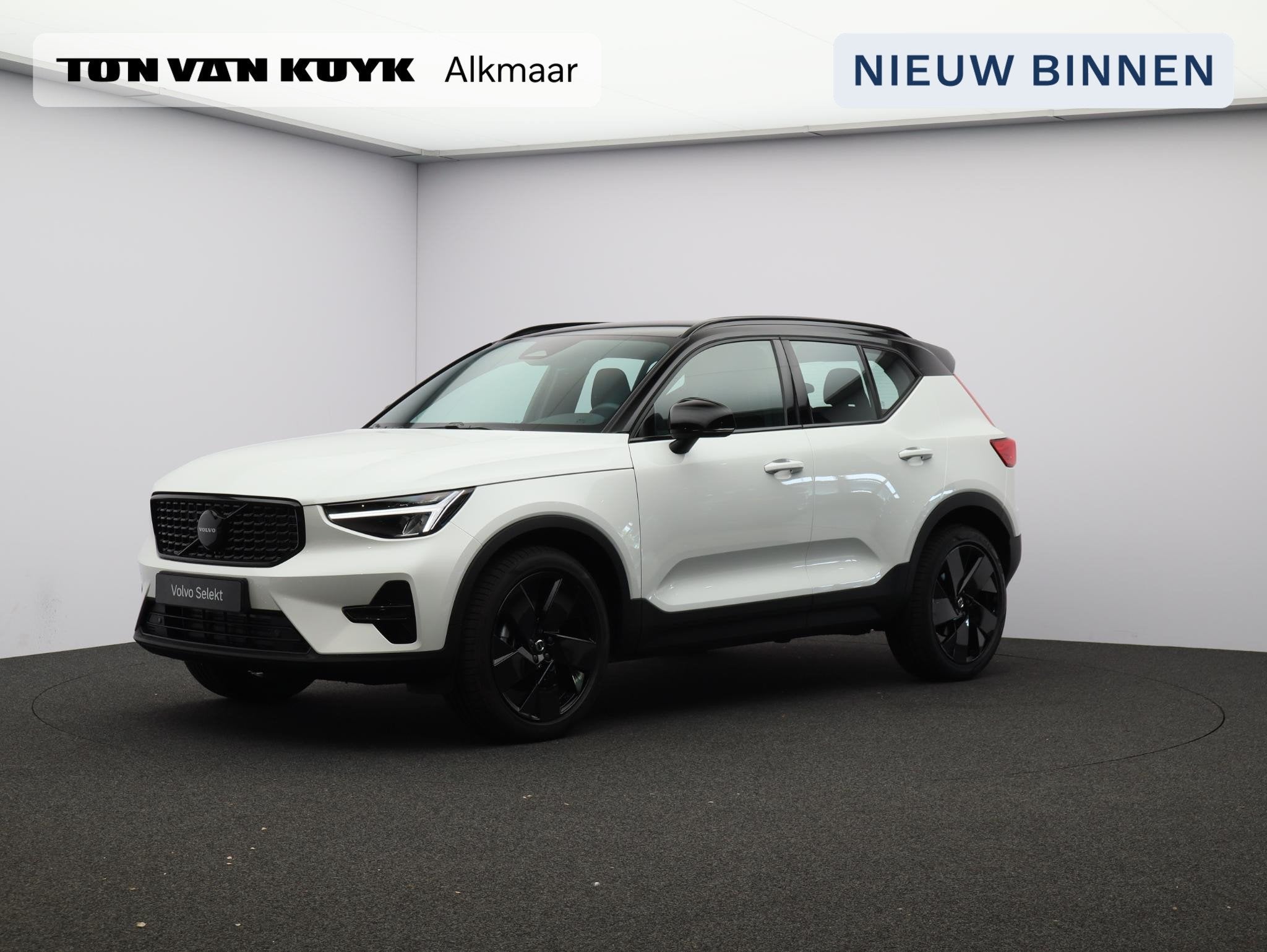Volvo XC40 2.0 B4 Plus Black Edition / Stoel- + stuurwielver