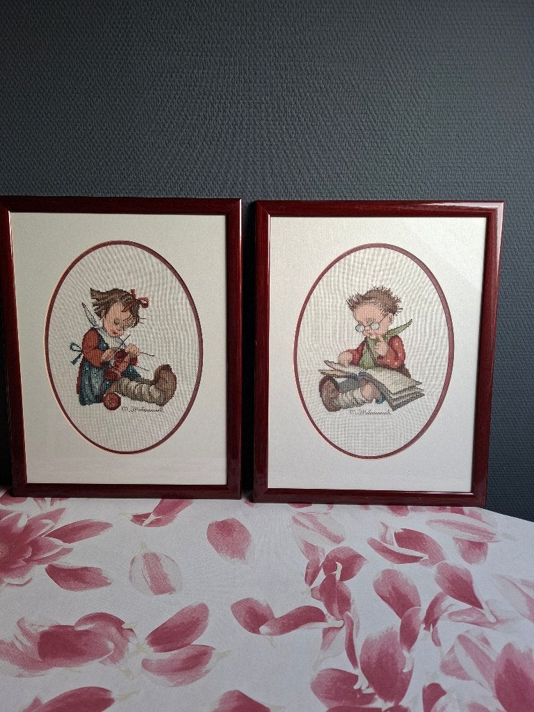 Geborduurde Hummeltjes, Huis en Inrichting, Ophalen, Zo goed als nieuw, Minder dan 50 cm, Schilderij