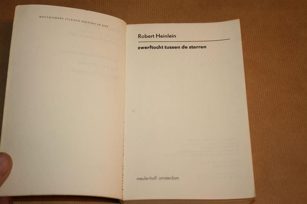 Zwerftocht tussen de sterren - Heinlein - 1973, Ophalen of Verzenden, Gelezen