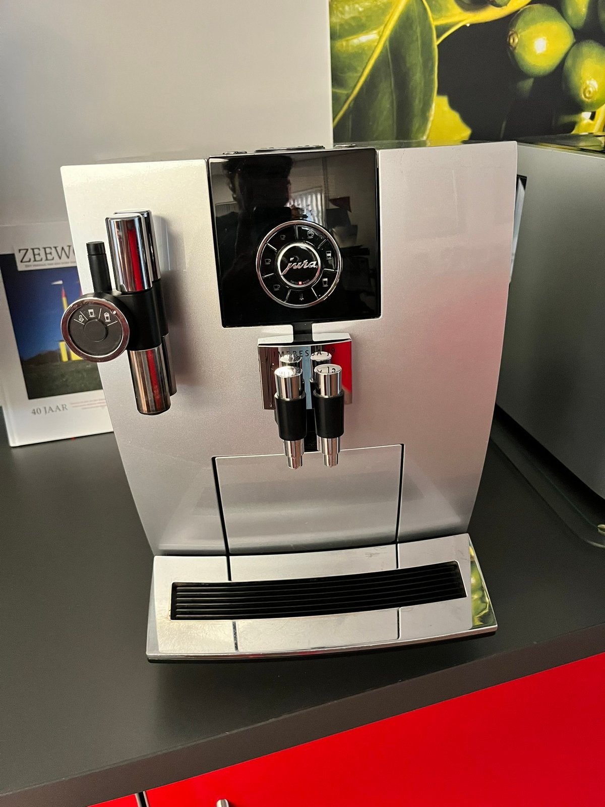 Te koop nette Jura machines., Witgoed en Apparatuur, Koffiezetapparaten, Ophalen, Afneembaar waterreservoir, Koffiebonen, 2 tot 4 kopjes