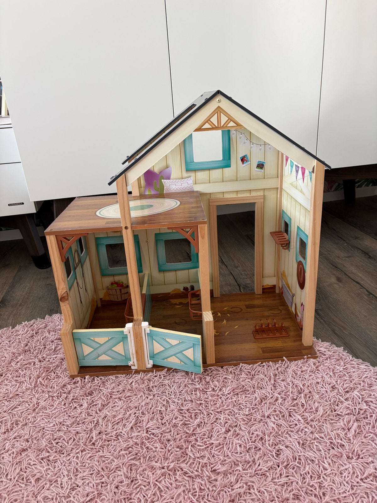 KidKraft Barbiehuis Paardenstal, Ophalen, Zo goed als nieuw, Poppenhuis