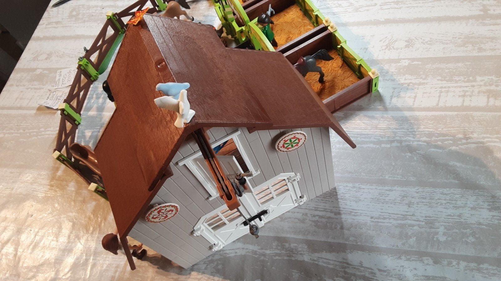70118 Spirit stal met 3 paardenboxen, Kinderen en Baby's, Speelgoed | Playmobil, Gebouw, Complete set, Ophalen of Verzenden, Zo goed als nieuw