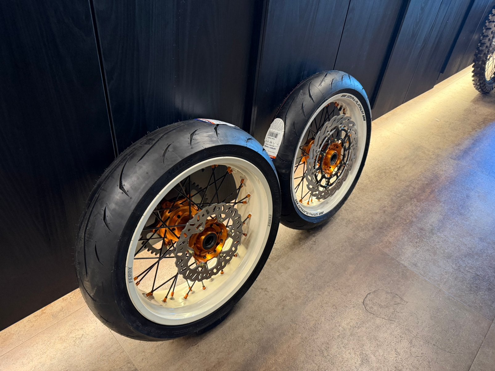 KTM 17 inch Supermoto wielen Sm NIEUWSTAAT! Nr 703, Sm pro, Ophalen of Verzenden, Gereviseerd, Sm pro