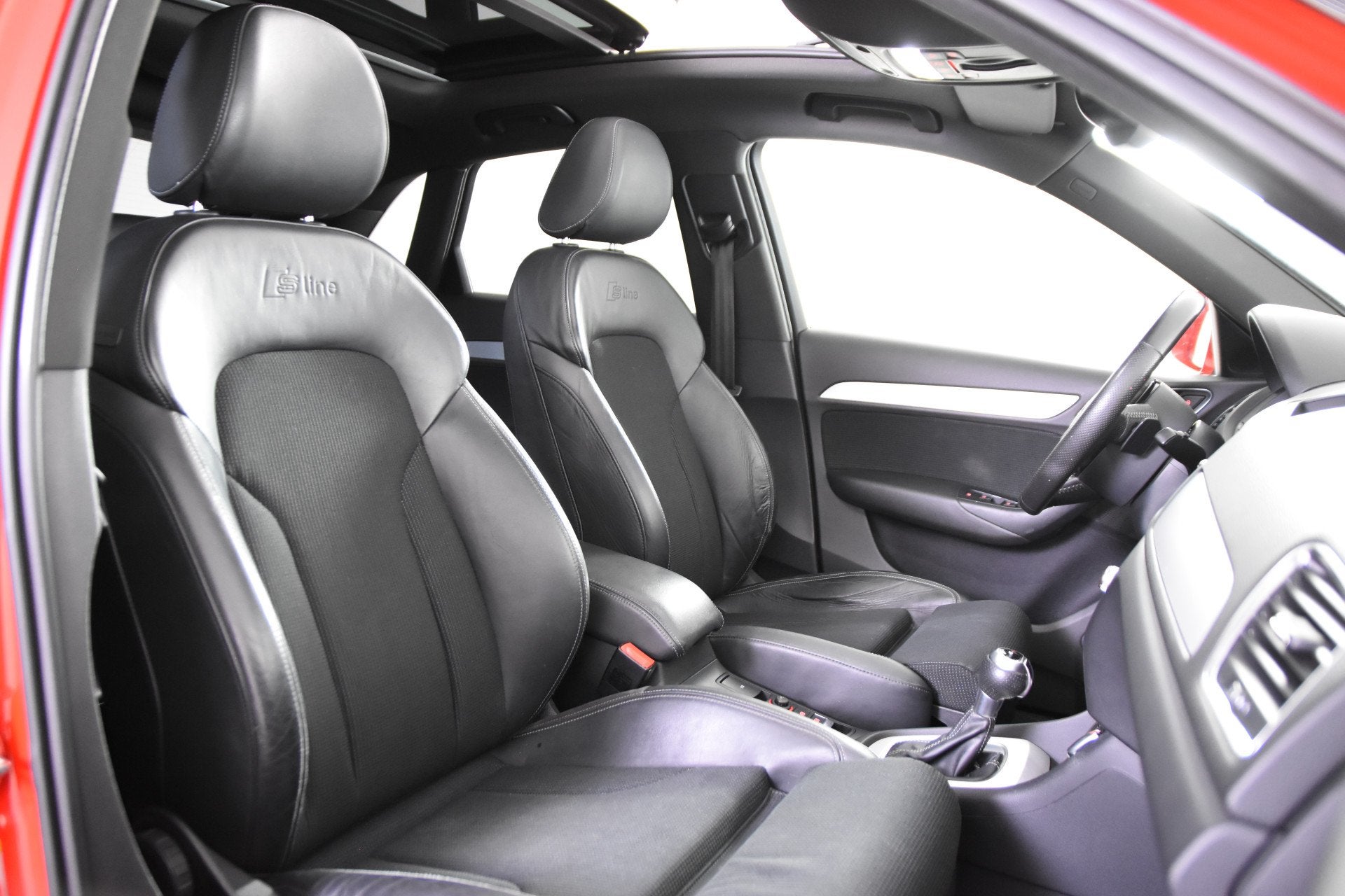 Audi Q3 1.4 TFSI S-Line *Panoramadak*2x S-line*Trekhaak*, Auto's, 1380 kg, 4 cilinders, 150 pk, Leder en Stof