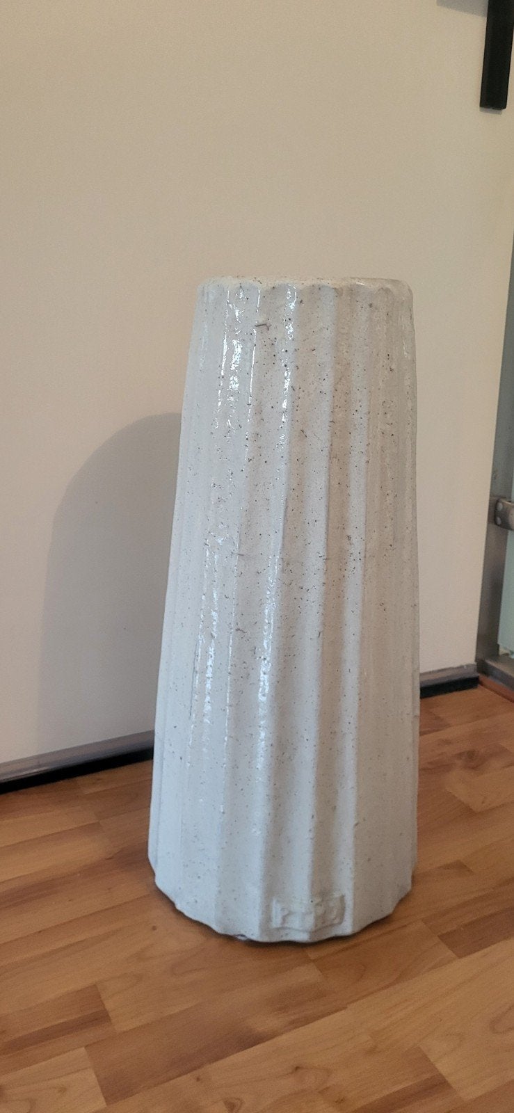 PTMD Decoratieve Vaas/Zuil Beige Betonlook 68cm, Huis en Inrichting, Woonaccessoires | Vazen, Ophalen, Steen, Overige kleuren