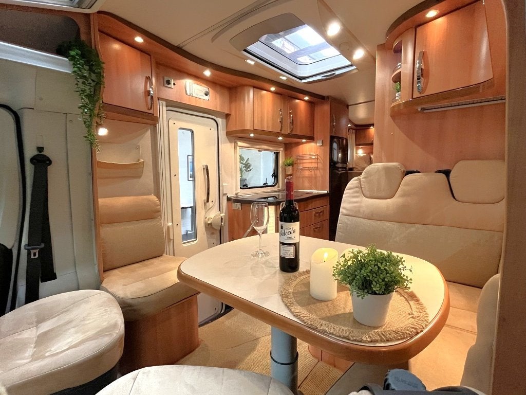 Foto 13 van Fiat Ducato 2.3 Hymer T674 Enkele Bedden / Euro5 / 86.000 km