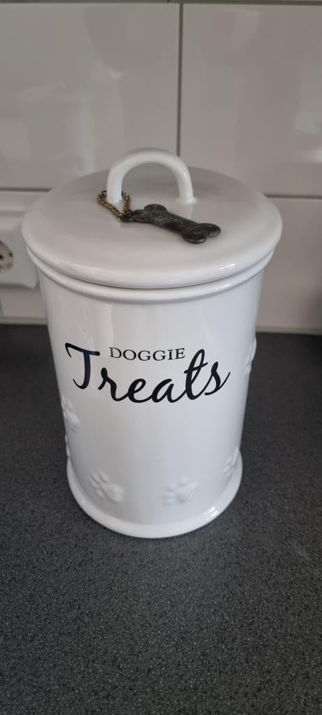 Rivièra Maison Doggie Treats, Ophalen of Verzenden, Zo goed als nieuw, Overige materialen, Pot, Bus of Blik