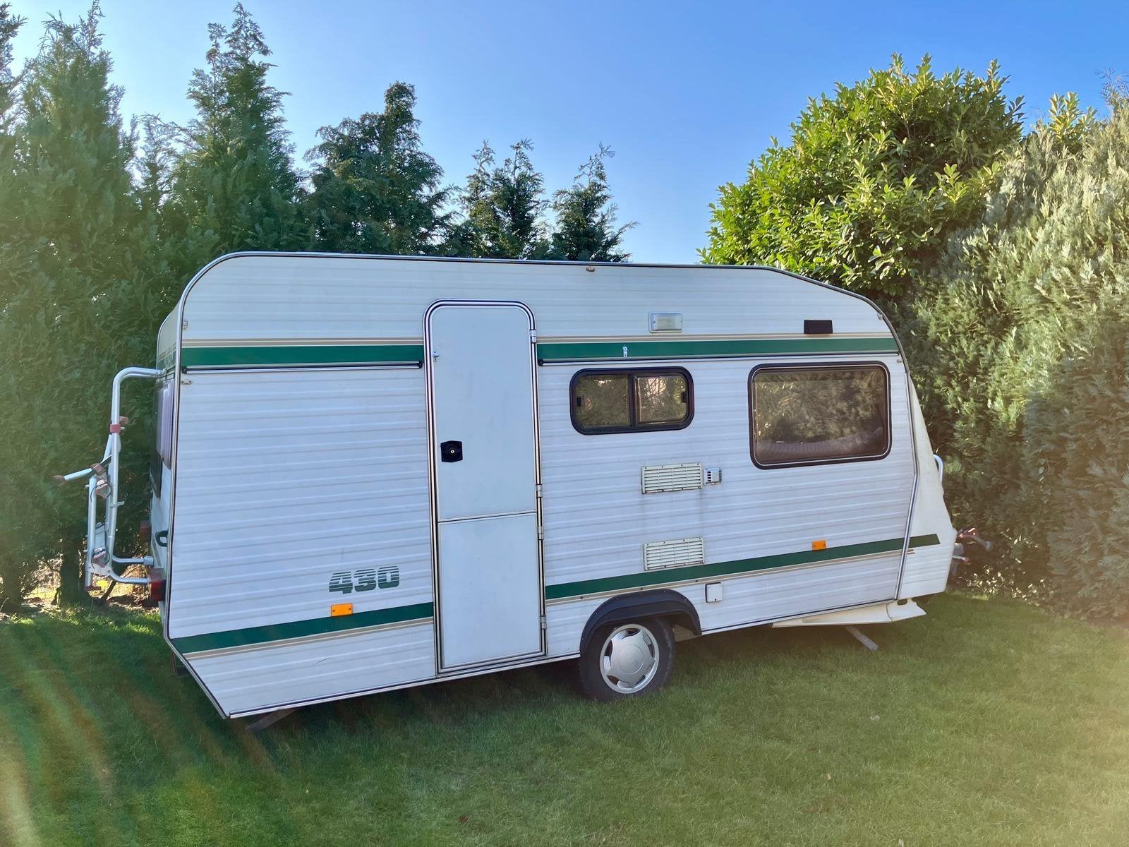 Te koop buitenkans: Chateau caravan️️, Caravans en Kamperen, Caravans, Omvormbare zithoek, Tot en met 4, Standaardzit, Chateau