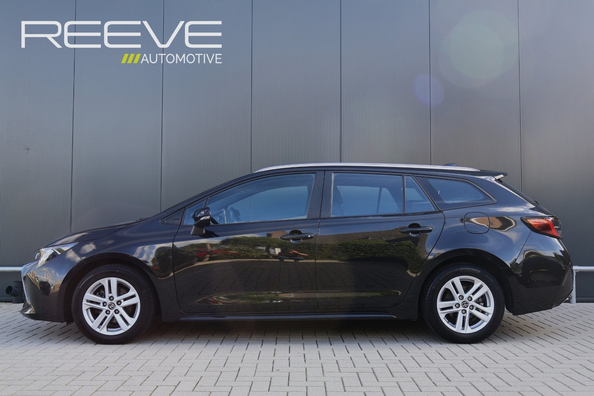Toyota Corolla Touring Sports 1.8 Hybrid Business Automaat |, Auto's, Gebruikt, 4 cilinders, Origineel Nederlands, Hybride Elektrisch/Benzine
