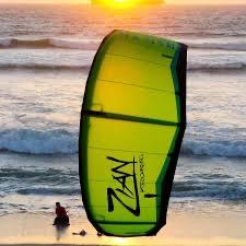 Zian aquila kitesurf set 12 en 9 meter Brunotti board 136x40, 10 m², Geen board, Ophalen of Verzenden, Zo goed als nieuw