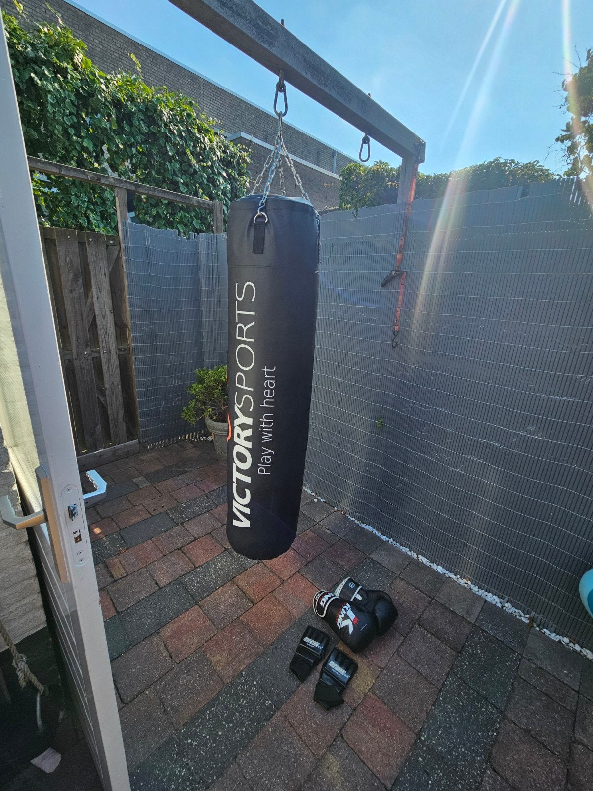Bokszak Victory Sports met handschoenen, Sport en Fitness, Overige, Vechtsportmateriaal, Zo goed als nieuw, Groter dan maat XL