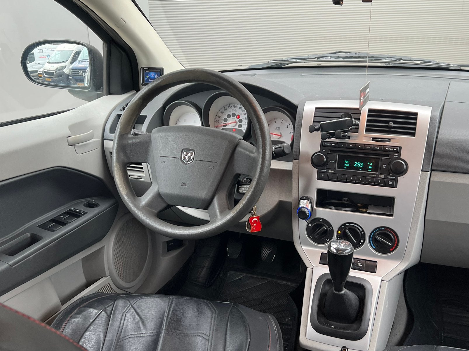 Foto 15 van Zwarte Nette Dodge Caliber 1.8 SXT Benzine/Airco/Apk/Nap!