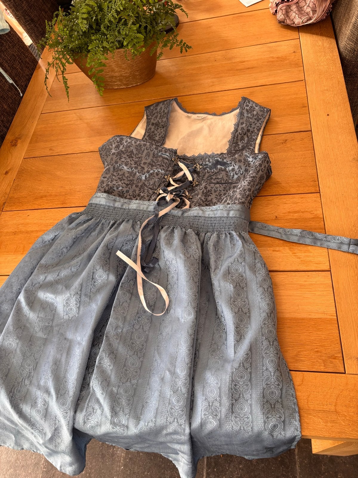 Dirndl grijs blauw met bijpassende schort, maat 48/50, Ophalen of Verzenden, Maat 46/48 (XL) of groter
